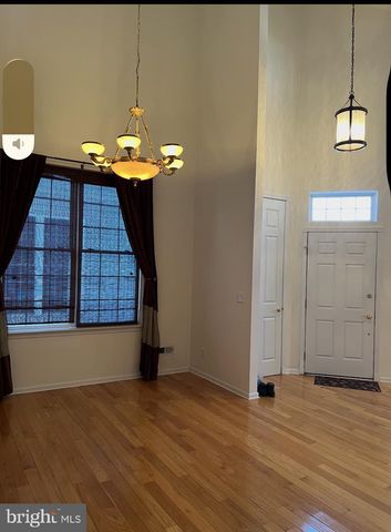 121 EINSTEIN WAY, Cranbury, NJ 08512