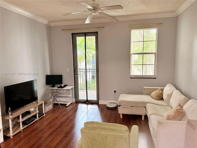 533 NE 3rd Ave 313, Fort Lauderdale, FL 33301