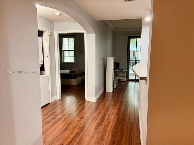 533 NE 3rd Ave 313, Fort Lauderdale, FL 33301