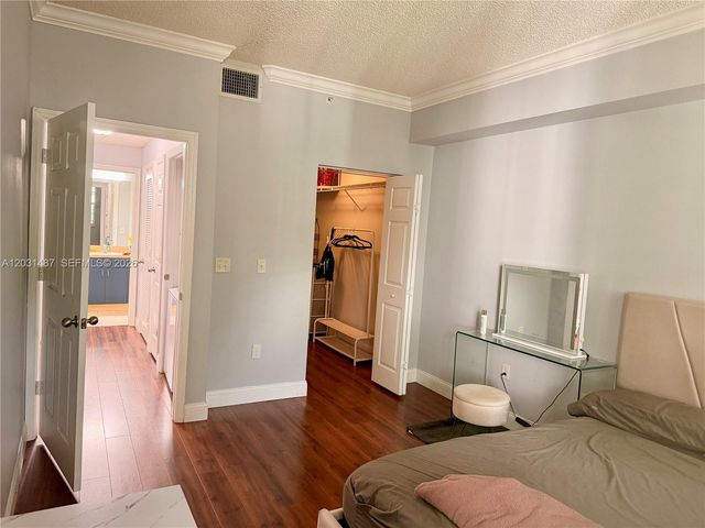 533 NE 3rd Ave 313, Fort Lauderdale, FL 33301