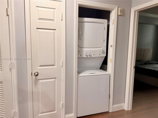 533 NE 3rd Ave 313, Fort Lauderdale, FL 33301