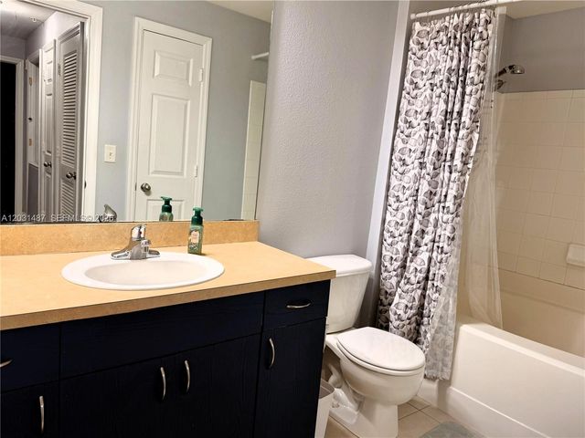 533 NE 3rd Ave 313, Fort Lauderdale, FL 33301