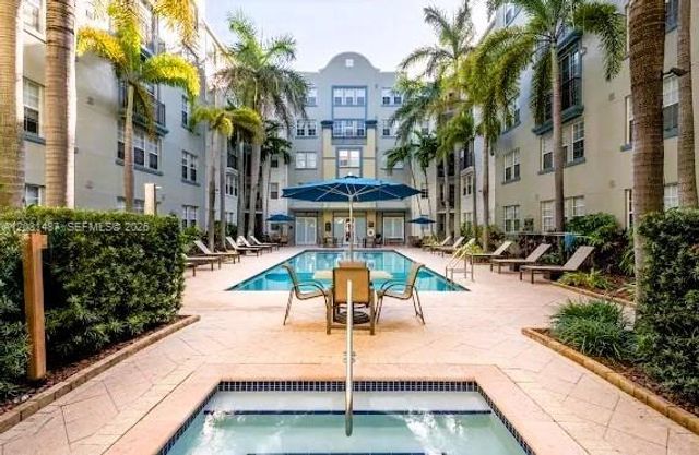 533 NE 3rd Ave 313, Fort Lauderdale, FL 33301