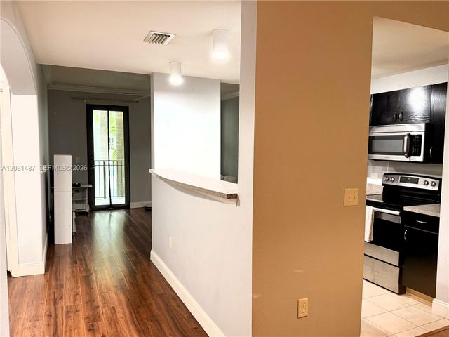 533 NE 3rd Ave 313, Fort Lauderdale, FL 33301
