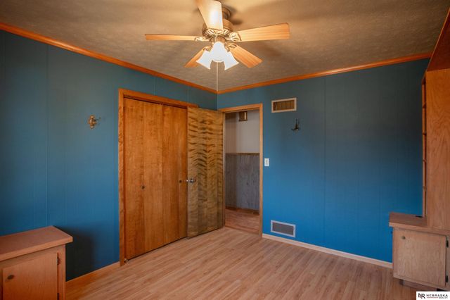 33 Lakewood Drive, Columbus, NE 68601