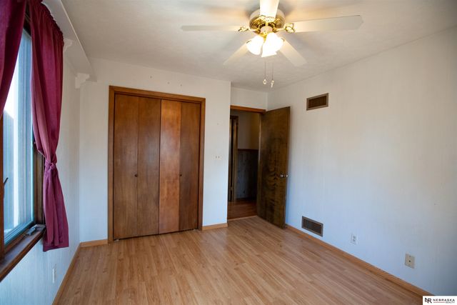 33 Lakewood Drive, Columbus, NE 68601