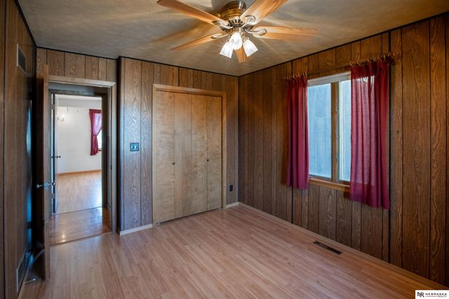 33 Lakewood Drive, Columbus, NE 68601