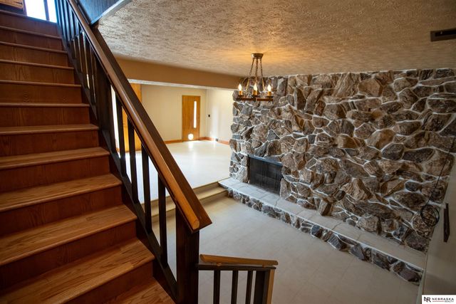 33 Lakewood Drive, Columbus, NE 68601