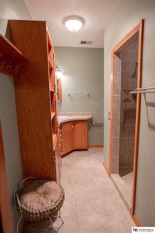 33 Lakewood Drive, Columbus, NE 68601