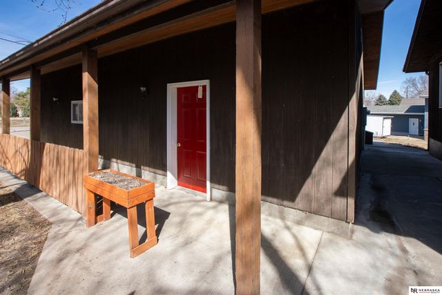 33 Lakewood Drive, Columbus, NE 68601