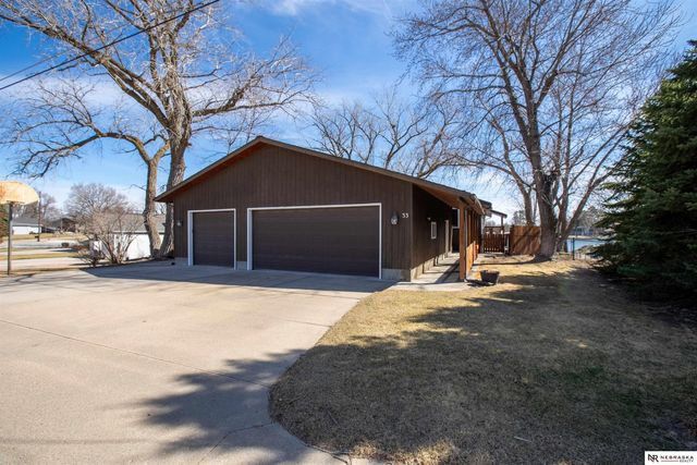 33 Lakewood Drive, Columbus, NE 68601