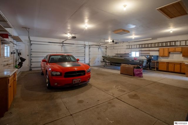 33 Lakewood Drive, Columbus, NE 68601