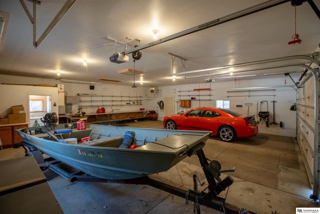 33 Lakewood Drive, Columbus, NE 68601