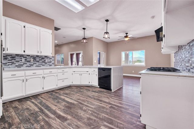 6748 Coriander, Oak Hills, CA 92344