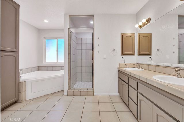 6748 Coriander, Oak Hills, CA 92344