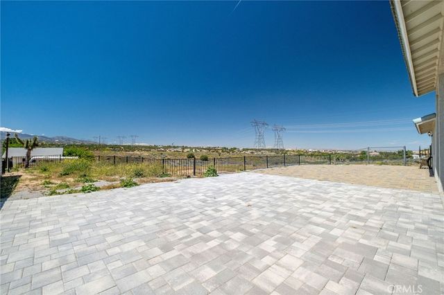 6748 Coriander, Oak Hills, CA 92344