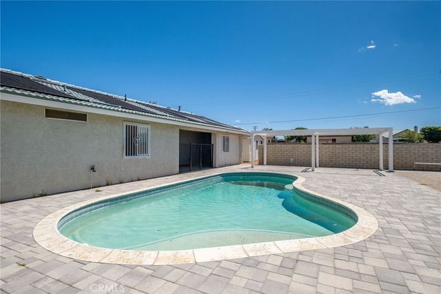 6748 Coriander, Oak Hills, CA 92344