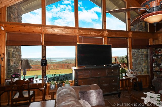 452713 E 953 Road, Vian, OK 74962