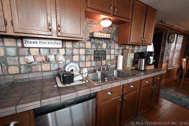 452713 E 953 Road, Vian, OK 74962