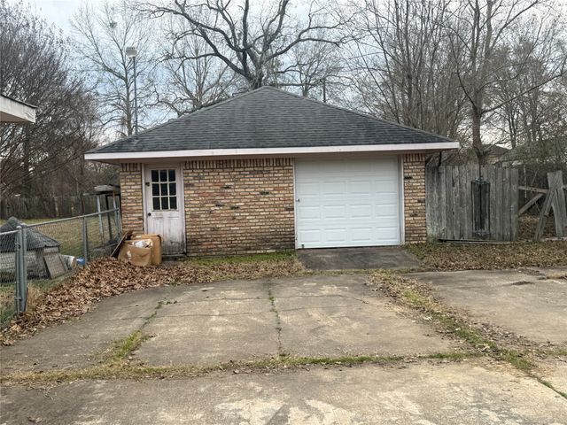 6107 Chanticleer Drive, Keithville, LA 71047