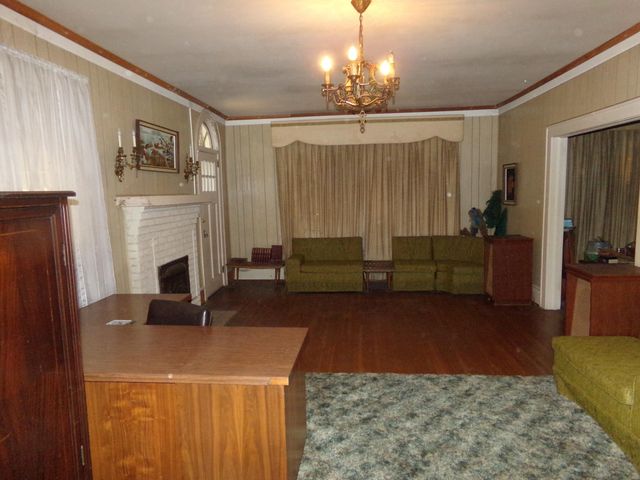 7 E Charlotte Avenue, Sumter, SC 29150
