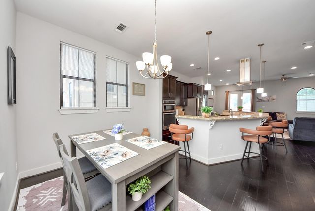 1706 Spring Street, Houston, TX 77007