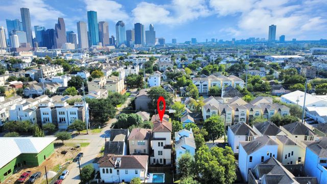 1706 Spring Street, Houston, TX 77007