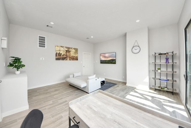 1706 Spring Street, Houston, TX 77007