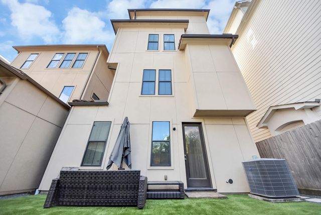 1706 Spring Street, Houston, TX 77007