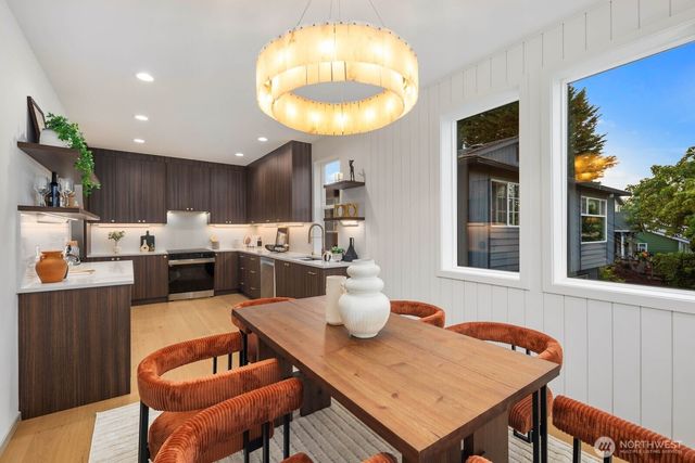 5921 32nd Avenue SW, Seattle, WA 98126