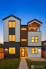 5921 32nd Avenue SW, Seattle, WA 98126