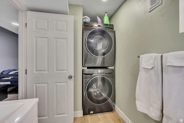 6621 S CYCLAMEN DR, West Jordan, UT 84084