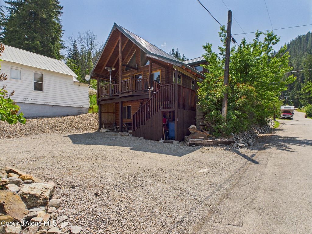 304 W Montana St, Mullan, ID 83846