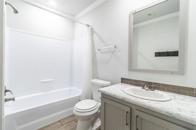 425 High View Ranch DR, Cedar Creek, TX 78612