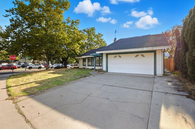 8115 Gandy Dancer Way, Sacramento, CA 95823