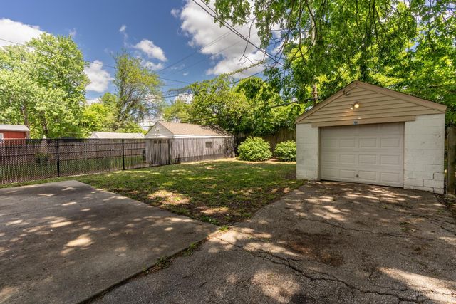 7260 Eastlawn Drive, Cincinnati, OH 45237