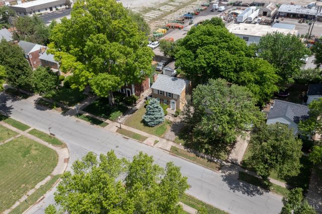 7260 Eastlawn Drive, Cincinnati, OH 45237