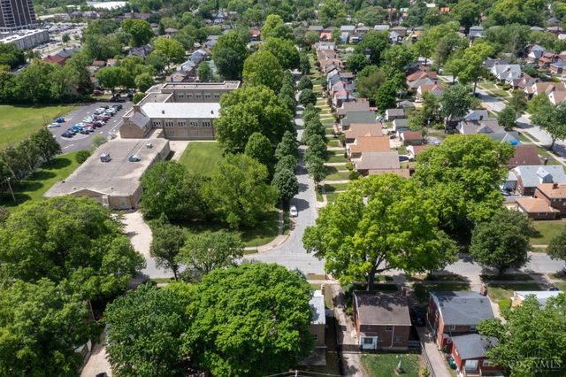 7260 Eastlawn Drive, Cincinnati, OH 45237
