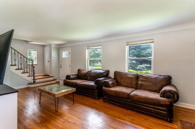 7260 Eastlawn Drive, Cincinnati, OH 45237