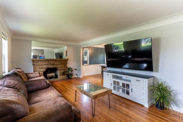 7260 Eastlawn Drive, Cincinnati, OH 45237