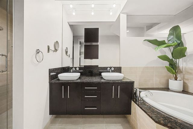 2600 W 7th Street 1505, Fort Worth, TX 76107