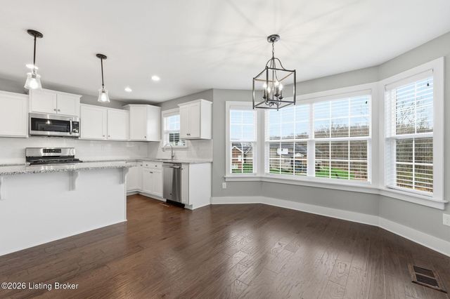 2300 Artisan Glen Ct, Fisherville, KY 40023