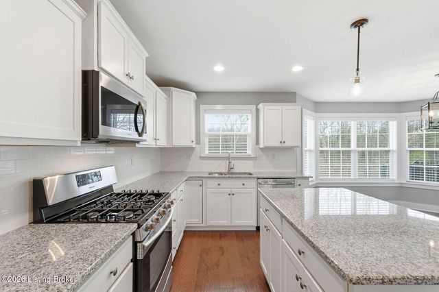 2300 Artisan Glen Ct, Fisherville, KY 40023