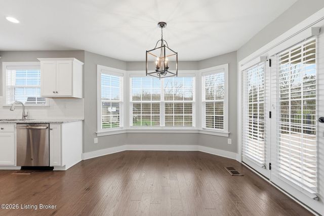 2300 Artisan Glen Ct, Fisherville, KY 40023