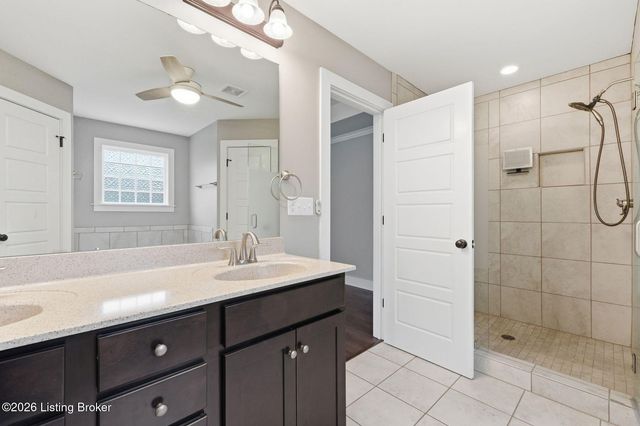 2300 Artisan Glen Ct, Fisherville, KY 40023