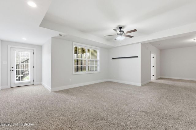 2300 Artisan Glen Ct, Fisherville, KY 40023