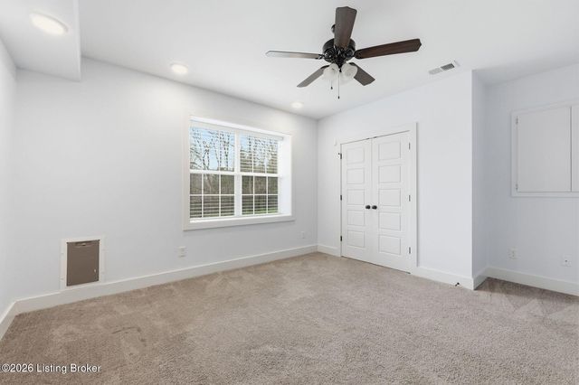 2300 Artisan Glen Ct, Fisherville, KY 40023