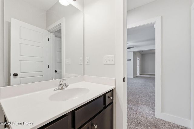 2300 Artisan Glen Ct, Fisherville, KY 40023