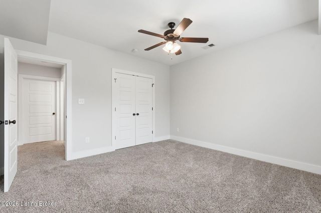 2300 Artisan Glen Ct, Fisherville, KY 40023