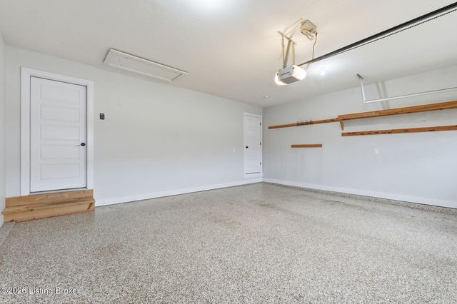 2300 Artisan Glen Ct, Fisherville, KY 40023